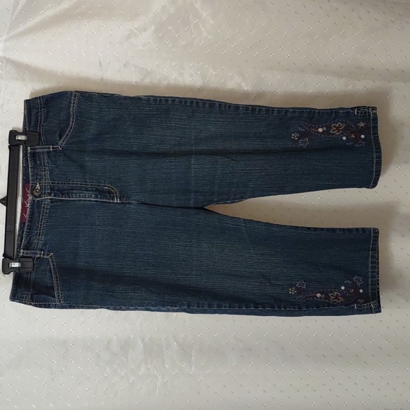 Gloria Vanderbilt Denim - 🖤Women's Gloria Vanderbilt capri's, size 16p, dark denim.